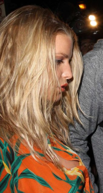 Jessica Simpson Fabulous Upskirt/jessica Simpson Upskirt exclusive gallery photo - high quality adult content