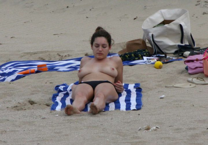 Kelly Brook Topless Beach exclusive gallery photo - high quality adult content