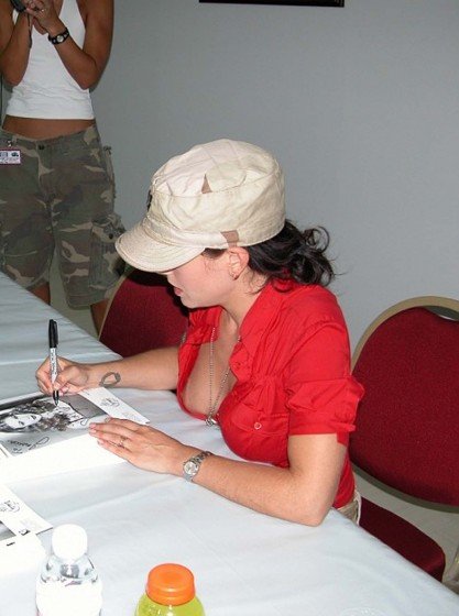 Celeb Oops Alyssa Milano Nipple Slip exclusive gallery photo - high quality adult content