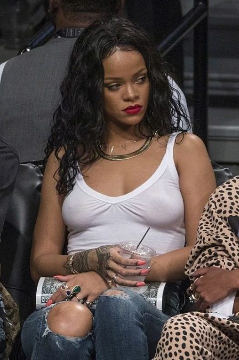 Hot Celebrities In Braless Candids exclusive gallery photo - high quality adult content