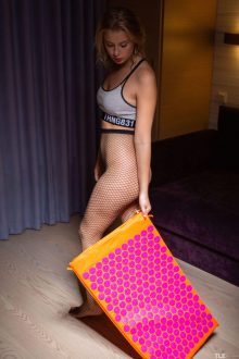 Thelifeerotic Elza A Prickly Sensation exclusive gallery photo - high quality adult content