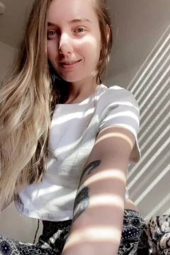 Amateur Blonde Babe Shows Her Boobs Gif exclusive gallery photo - high quality adult content