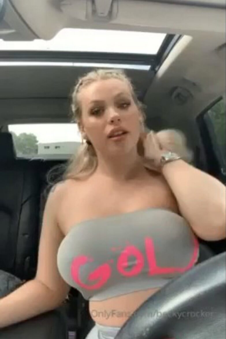 Busty Blonde Babe Gone Wild Inside The Car Gif exclusive gallery photo - high quality adult content