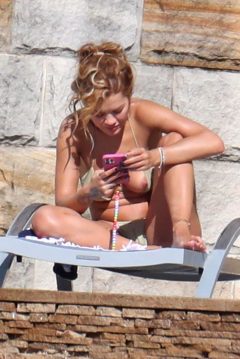 Alluring Selfies From A Gorgeous Social Media Star  Photos exclusive gallery photo - high quality adult content