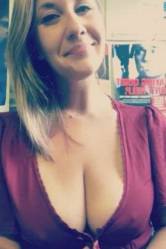 Busty Woman Bored At Work In Sexy Tits Reveal Gif exclusive gallery photo - high quality adult content
