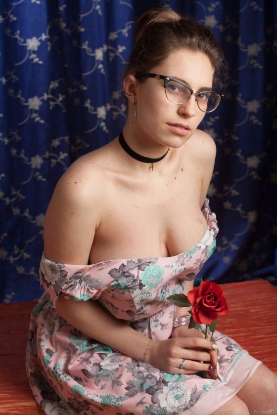 Stunning Busty Liza Loo Getting Naked  Photos exclusive gallery photo - high quality adult content