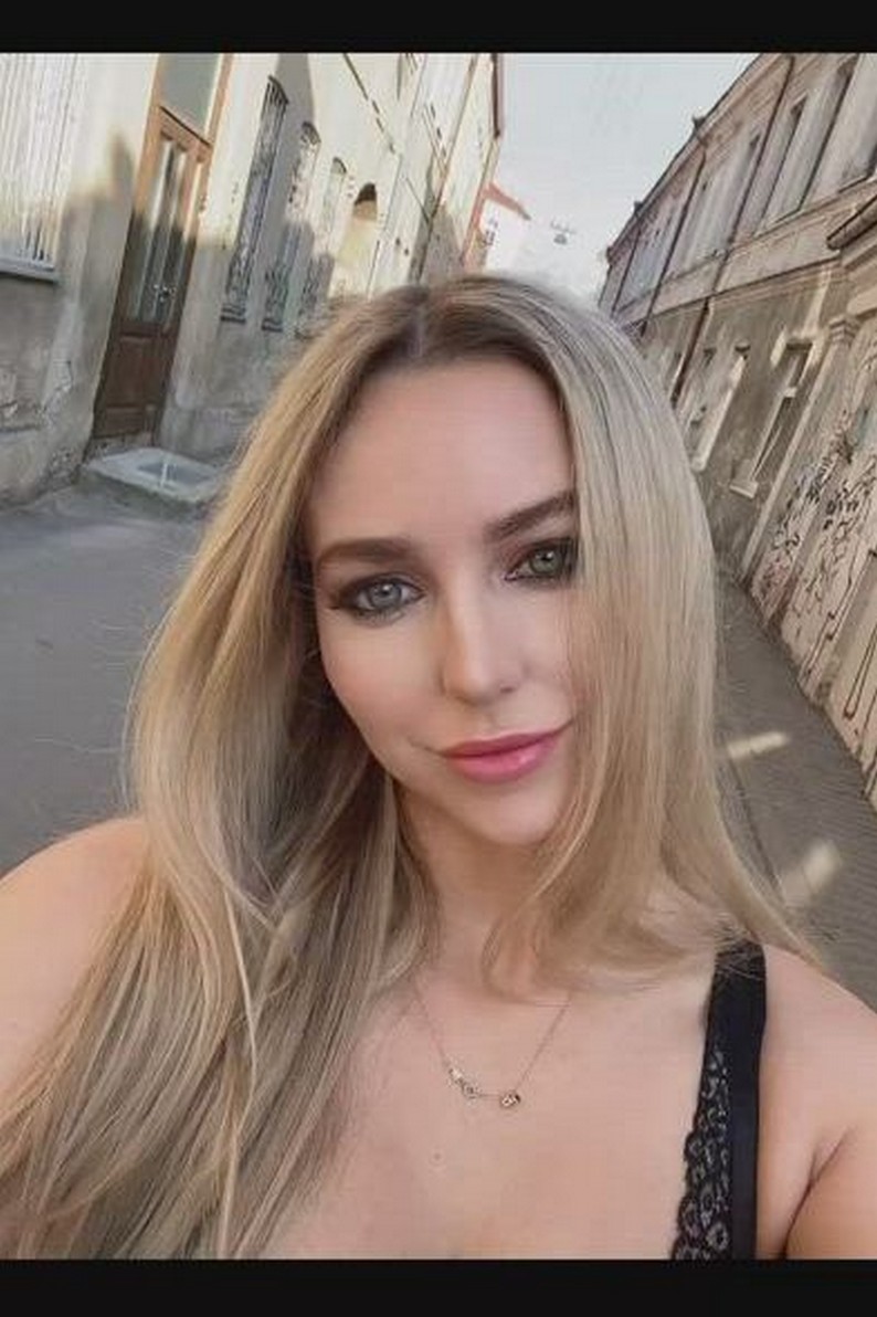 Big Cleavage Alert Gif exclusive gallery photo - high quality adult content