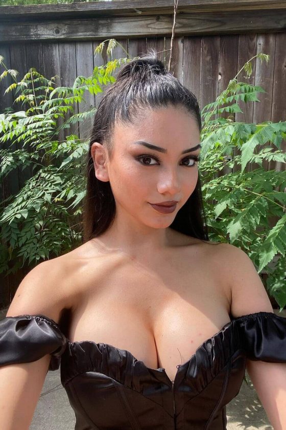 Charming Cleavage Of Adorable Girl  Photos exclusive gallery photo - high quality adult content