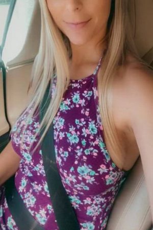 Sexy Shy Babe Topless Gif exclusive gallery photo - high quality adult content