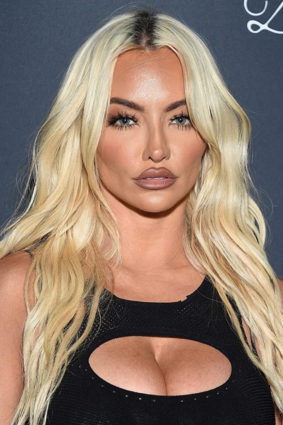 Lindsey Pelas Turns Heads Withh Her Sexy Black Dress exclusive gallery photo - high quality adult content