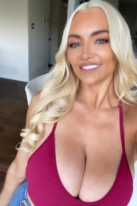 Daily Hot Randomness  Photos exclusive gallery photo - high quality adult content