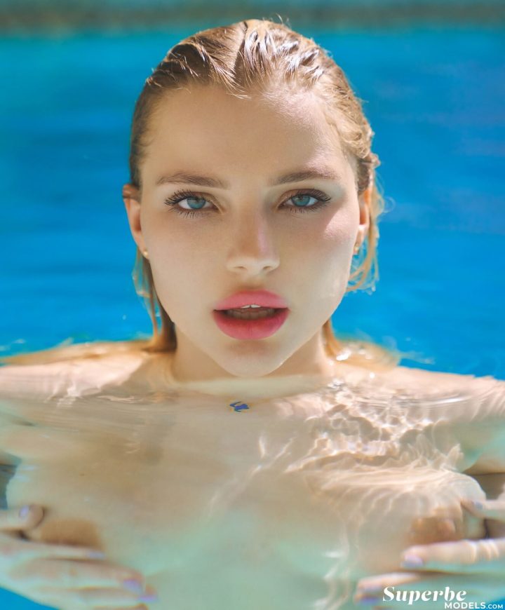 Tropicale With Temptress Mashenka Nude By Superbe Models Gallery exclusive gallery photo - high quality adult content