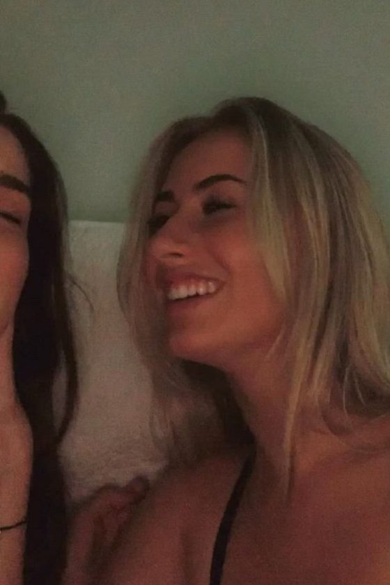 Tag/lesbian Kiss exclusive gallery photo - high quality adult content