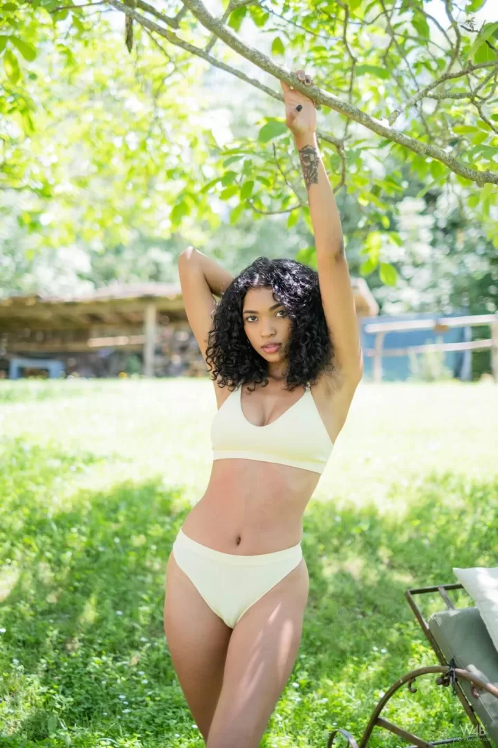 Sexy Colombian Beauty Barbie Shows Oof Outdoors  Photos exclusive gallery photo - high quality adult content