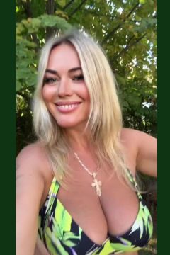 Lovely Huge Cleavage On Tiktok Gif exclusive gallery photo - high quality adult content