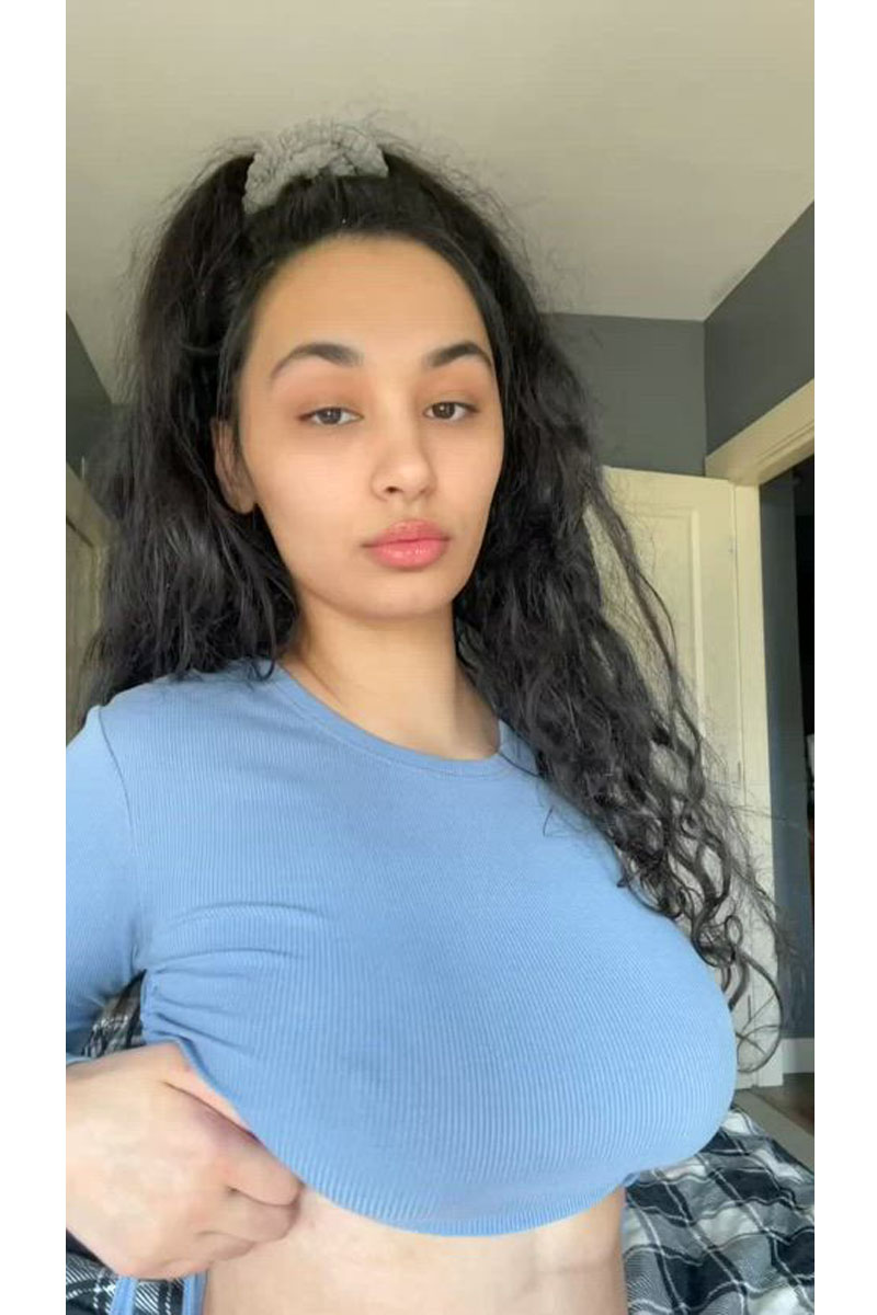 Big Yummy Indian Titty Drop Gif exclusive gallery photo - high quality adult content