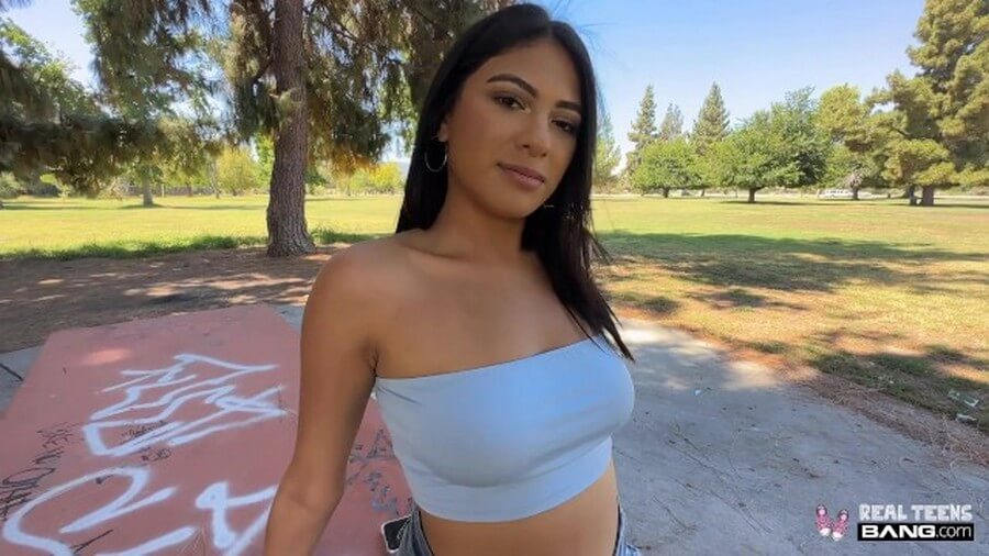 Marvelous Real Teen Reyna Flashes And Fucks In Public For The First Time exclusive gallery photo - high quality adult content