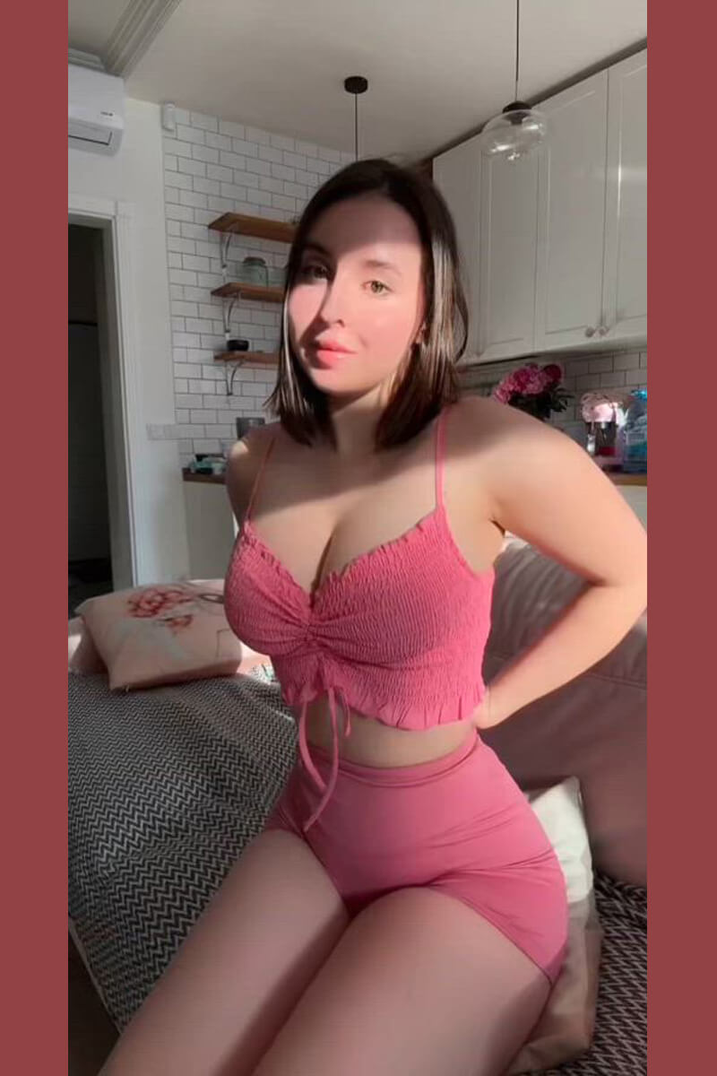 Curvy Busty Cute Girl Revelaed Nude Gif exclusive gallery photo - high quality adult content