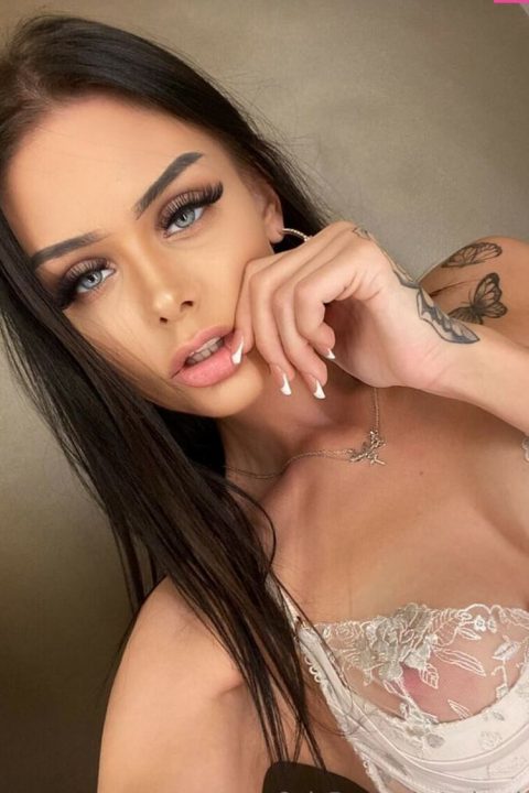 Alluring Selfies From A Gorgeous Social Media Star  Photos exclusive gallery photo - high quality adult content