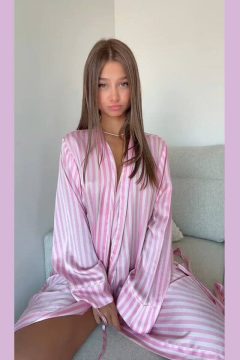 Massive Tattooed Tits Bouncing Naked Pov Gif exclusive gallery photo - high quality adult content