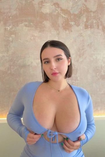 Tag/big Cleavage exclusive gallery photo - high quality adult content