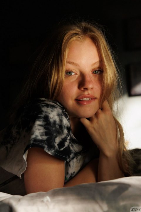 Zishy Amateur Babe Kylie Nude Morning Vibes Gallery exclusive gallery photo - high quality adult content