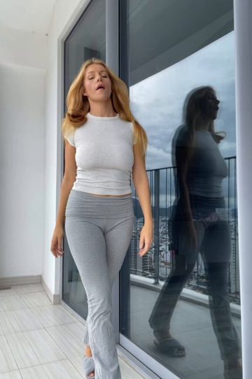 Category/naked Women exclusive gallery photo - high quality adult content