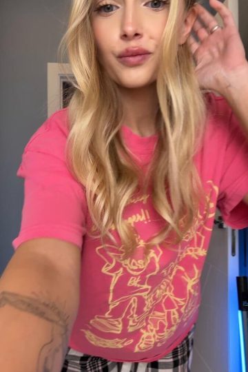 Tag/huge Natural Tits exclusive gallery photo - high quality adult content