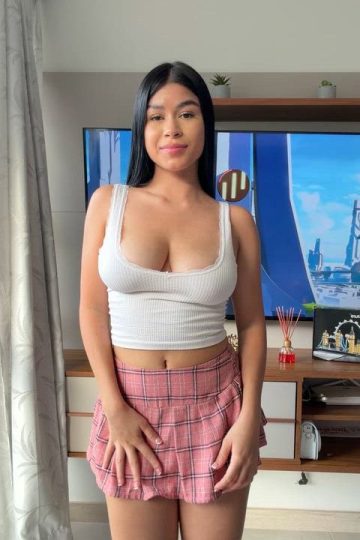 Tag/busty Amateur exclusive gallery photo - high quality adult content