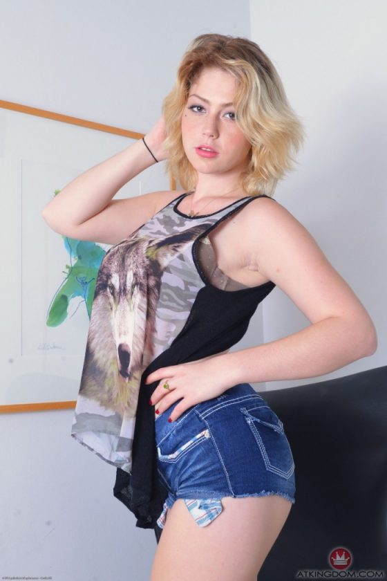 Porn Pics Madison Sage Strips Naked  Photos/amkingdom Amateurs Series  Madison Sage exclusive gallery photo - high quality adult content