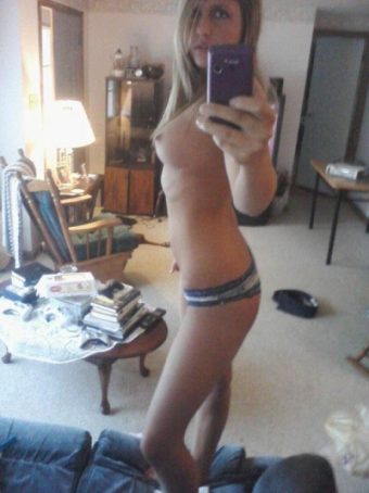 Girls Naked Topless Selfies  Photos/naked And Topless Selfies exclusive gallery photo - high quality adult content