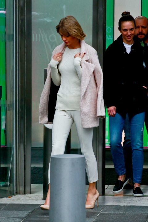 Taylor Swift Huge Cameltoe  Photos exclusive gallery photo - high quality adult content