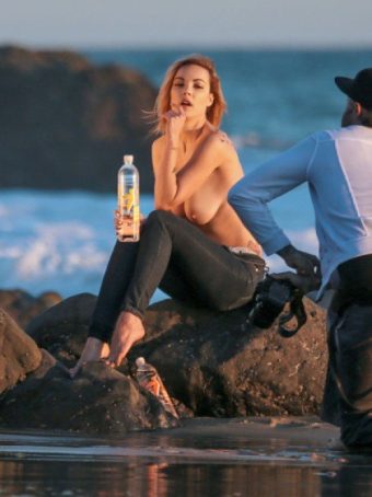 Elizabeth Marxs Posing Topless For A  Water Shoot In Malibu/elizabeth Marxs Topless  Water exclusive gallery photo - high quality adult content