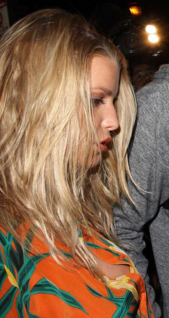 Tag/upskirts exclusive gallery photo - high quality adult content