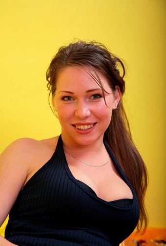 Pretty Alissia Displays Her Nude Body exclusive gallery photo - high quality adult content